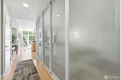 17 W Mercer Street #206, Seattle, WA 98119 - Photo 11