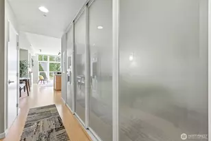 17 W Mercer St, Seattle, WA 98119 - Photo 11