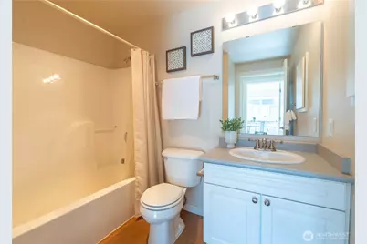 10744 Greenwood Avenue N #302, Seattle, WA 98133 - Photo 15