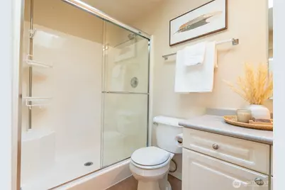 10744 Greenwood Avenue N #302, Seattle, WA 98133 - Photo 13