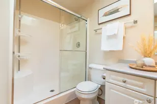 10744 Greenwood Ave N, Seattle, WA 98133 - Photo 13