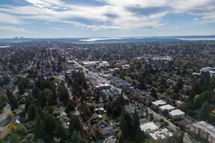 10744 Greenwood Ave N, Seattle, WA 98133 - Photo 21