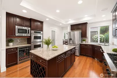 24121 NE 1st Place, Sammamish, WA 98074 - Photo 11