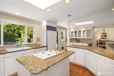 10710 NE 190th Street, Bothell, WA 98011 - Photo 17