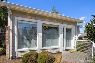 10710 NE 190th St, Bothell, WA 98011 - Photo 3