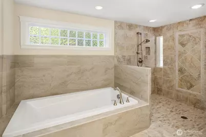 10710 NE 190th Street, Bothell, WA 98011 - Photo 27
