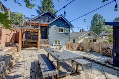 327 NE 55th Street, Seattle, WA 98105 - Photo 31