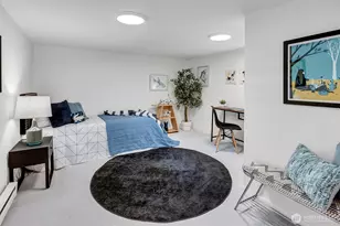 327 NE 55th St, Seattle, WA 98105 - Photo 25