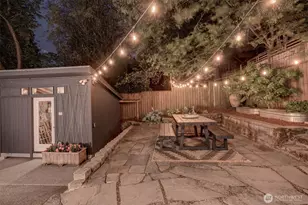 327 NE 55th St, Seattle, WA 98105 - Photo 35