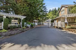 205 Newport Way NW, Issaquah, WA 98027 - Photo 1