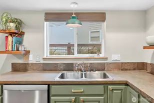 41 Marigold Dr, Bellingham, WA 98229 - Photo 13