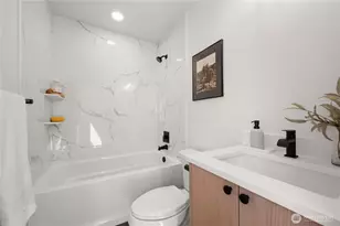 9909 NE 200th St, Bothell, WA 98011 - Photo 15