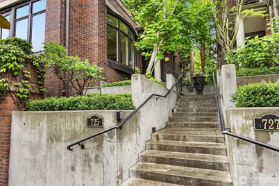 725 Harvard Avenue E, Seattle, WA 98102 - Photo 3