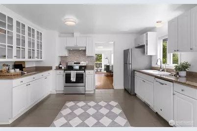 10835 35th Avenue SW, Seattle, WA 98146 - Photo 13