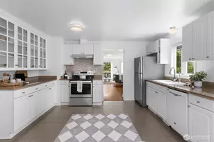 10835 35th Ave SW, Seattle, WA 98146 - Photo 13