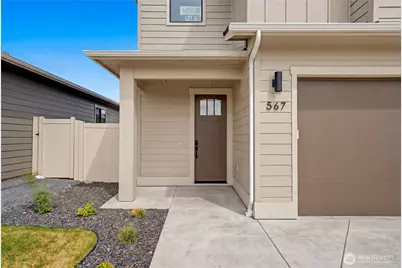 567 S Perry Avenue, East Wenatchee, WA 98802 - Photo 3