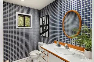 10700 NE Broomgerrie Rd, Bainbridge Island, WA 98110 - Photo 25