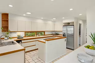 10700 NE Broomgerrie Rd, Bainbridge Island, WA 98110 - Photo 9