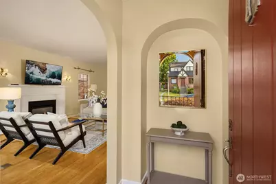 4319 NE 44th Street, Seattle, WA 98105 - Photo 3