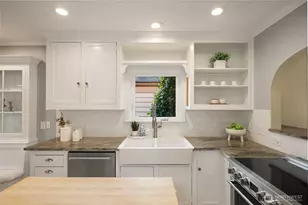 4319 NE 44th St, Seattle, WA 98105 - Photo 13