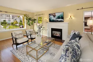 4319 NE 44th St, Seattle, WA 98105 - Photo 5