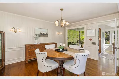 2109 38th Avenue E, Seattle, WA 98112 - Photo 7