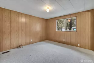 8214 191st St E, Puyallup, WA 98375 - Photo 19