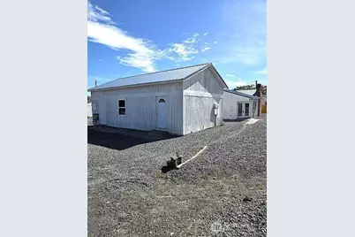 40 Cherry Street S, Soap Lake, WA 98851 - Photo 3