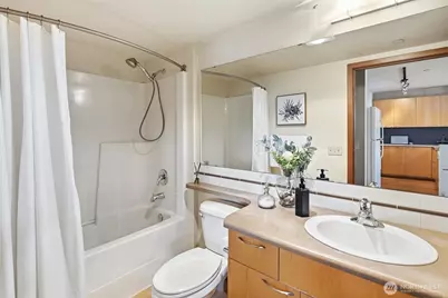 12334 31st Avenue NE #202, Seattle, WA 98125 - Photo 19