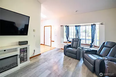 1027 Franklin Drive, Cosmopolis, WA 98537 - Photo 3