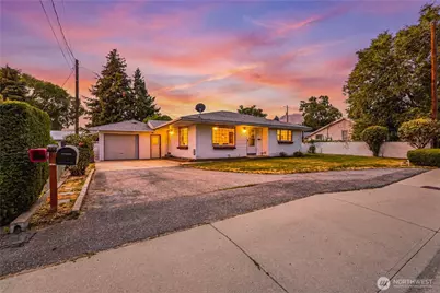 1325 9th Street, Wenatchee, WA 98801 - Photo 1