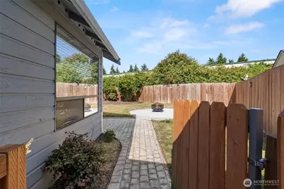 7612 Colony Court NE, Bremerton, WA 98311 - Photo 25