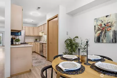 705 N State Street #102, Bellingham, WA 98225 - Photo 17
