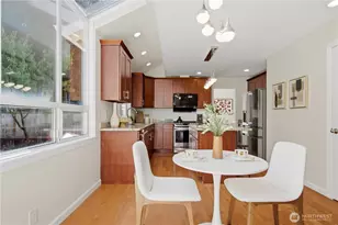 25723 SE 40th St, Sammamish, WA 98029 - Photo 13