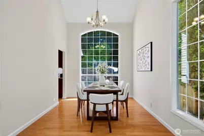 25723 SE 40th Street, Sammamish, WA 98029 - Photo 9