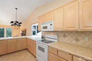 4706 Caldwell Rd E, Edgewood, WA 98372 - Photo 11
