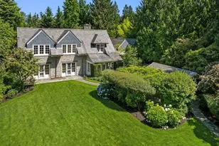 8106 Overlake Dr W, Medina, WA 98039 - Photo 1