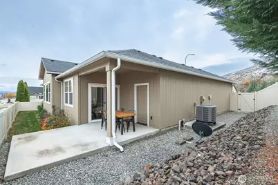 1738 Skylar Court, Wenatchee, WA 98801 - Photo 9