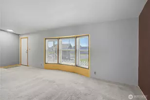 2240 W Broadway Ave, Moses Lake, WA 98837 - Photo 11