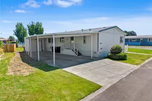 2240 W Broadway Ave, Moses Lake, WA 98837 - Photo 5