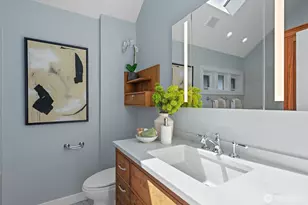 2034 Federal Ave E, Seattle, WA 98102 - Photo 27
