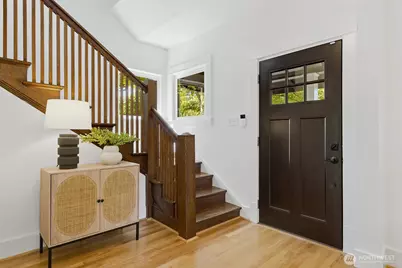 2034 Federal Avenue E, Seattle, WA 98102 - Photo 5