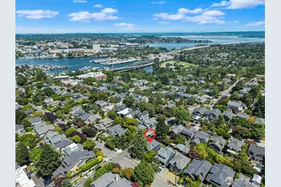 2034 Federal Avenue E, Seattle, WA 98102 - Photo 37