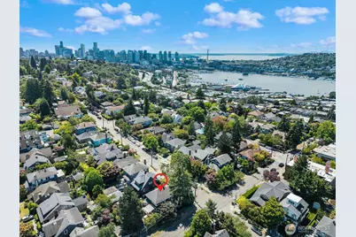 2034 Federal Avenue E, Seattle, WA 98102 - Photo 35