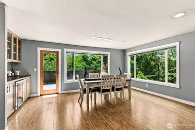 9375 NE Eric Avenue, Bainbridge Island, WA 98110 - Photo 11
