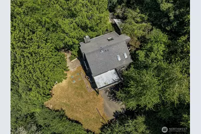 9375 NE Eric Avenue, Bainbridge Island, WA 98110 - Photo 33