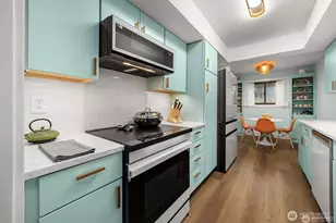 1524 NE 140th St, Seattle, WA 98125 - Photo 9