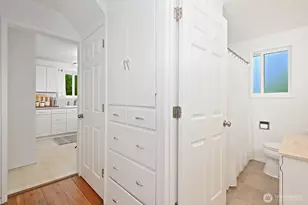 10625 17th Ave SW, Seattle, WA 98146 - Photo 11