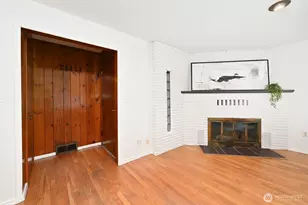 10625 17th Ave SW, Seattle, WA 98146 - Photo 3