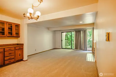 3921 108th Avenue NE #201A, Bellevue, WA 98004 - Photo 3